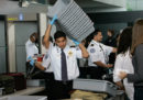 Ci sono più germi sulle vaschette dei controlli di sicurezza in aeroporto che nei WC