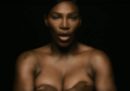 Serena Williams ha cantato "I Touch Myself" in topless per la prevenzione del tumore al seno