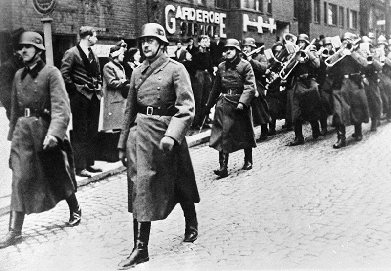 L'entrata delle truppe tedesche a Oslo, 12 aprile 1940 (AP Photo)