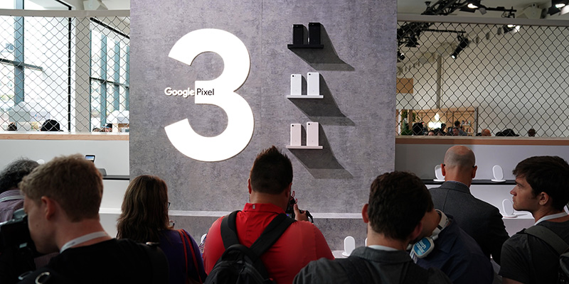 I Pixel 3 e Pixel 3 XL di Google in esposizione dopo la presentazione a New York (TIMOTHY A. CLARY/AFP/Getty Images)