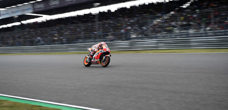 Marc Marquez nel Gran Premio di Thailandia di MotoGP (LILLIAN SUWANRUMPHA/AFP/Getty Images)