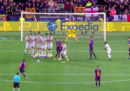 Il modo creativo con cui Brozovic ha sventato un probabile gol del Barcellona