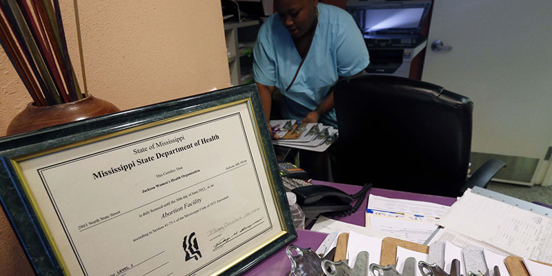 L'interno della clinica che ha presentato ricorso contro la legge sull'aborto del Mississippi, 2013 (AP Photo/Rogelio V. Solis, File)