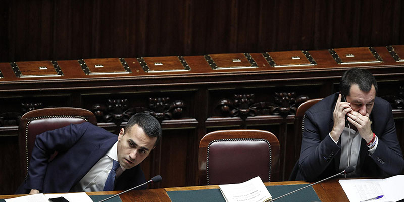 Il vicepremier e ministro del Lavoro e dello Sviluppo economico Luigi Di Maio e il vicepremier e ministro dell'Interno Matteo Salvini alla Camera, Roma 21 novembre 2018 (ANSA/GIUSEPPE LAMI)