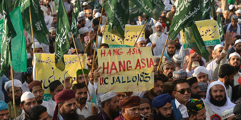 Una manifestazione di piazza contro Asia Bibi organizzata il 19 ottobre 2018 a Lahore, Pakistan (ARIF ALI/AFP/Getty Images)