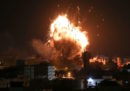 Hamas e Israele si bombardano