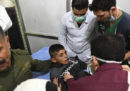 Circa 100 persone sono state ferite in un attacco con il gas tossico ad Aleppo, in Siria