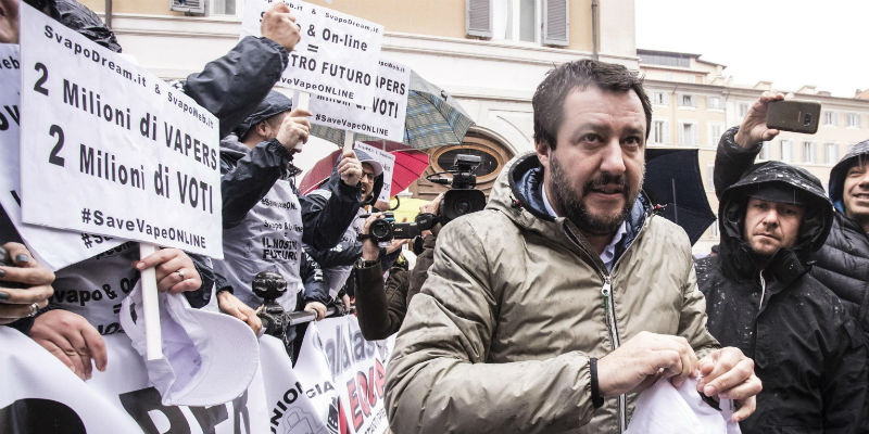 Salvini-sigarette-elettroniche.jpg