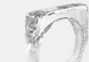 Il famoso designer di Apple Jony Ive ha creato un anello di diamante, per beneficenza