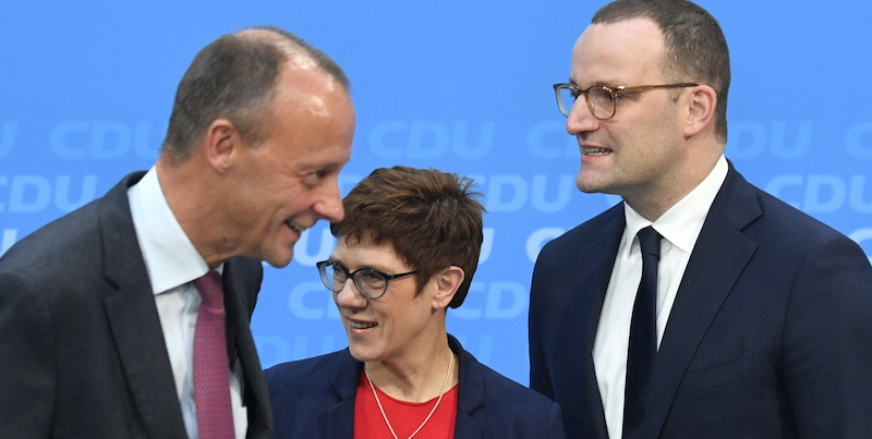 I tre candidati alla presidenza dell'Unione dei Cristiani Democratici: Friedrich Merz, Annegret Kramp-Karrenbauer e Jens Spahn. (JOHN MACDOUGALL/AFP/Getty Images)