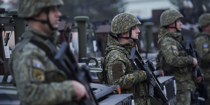 Membri della Forza di Sicurezza del Kosovo (KSF), Pristina, 13 dicembre 2018
(ARMEND NIMANI/AFP/Getty Images)