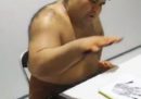 Come firma gli autografi un lottatore di sumo