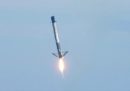 Invece di tornare alla base dopo il lancio, un razzo di SpaceX è finito in acqua