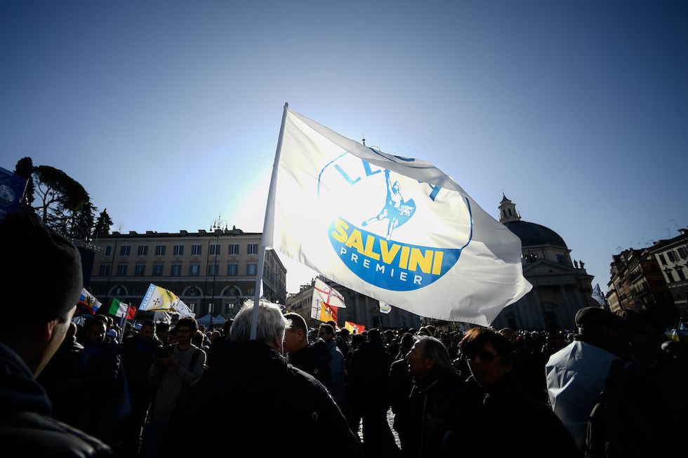 I partecipanti alla manifestazione della Lega a Roma, in piazza del Popolo, l'8 dicembre 2018 (FILIPPO MONTEFORTE/AFP/Getty Images)