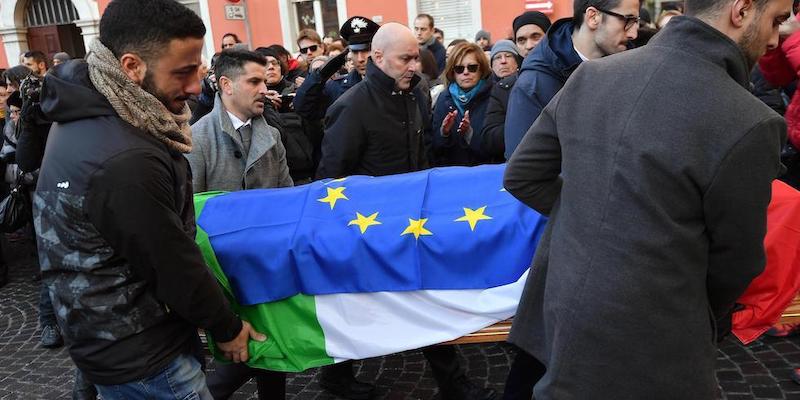 La bara di Antonio Megalizzi, Trento, 20 dicembre
(ANSA/DANIEL DAL ZENNARO)