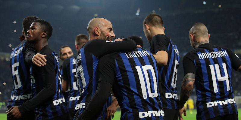 I giocatori dell'Inter dopo uno dei gol segnati al Frosinone nell'ultima partita di Serie A giocata in casa (GettyImages)