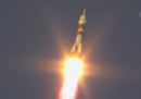 Il primo lancio spaziale di una Soyuz con equipaggio, dopo il malfunzionamento di ottobre, è avvenuto con successo