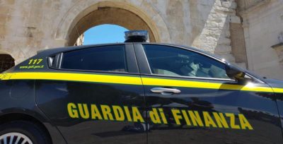 La Guardia di Finanza di Palermo ha fermato 12 persone coinvolte nel traffico di migranti tra Tunisia e Italia