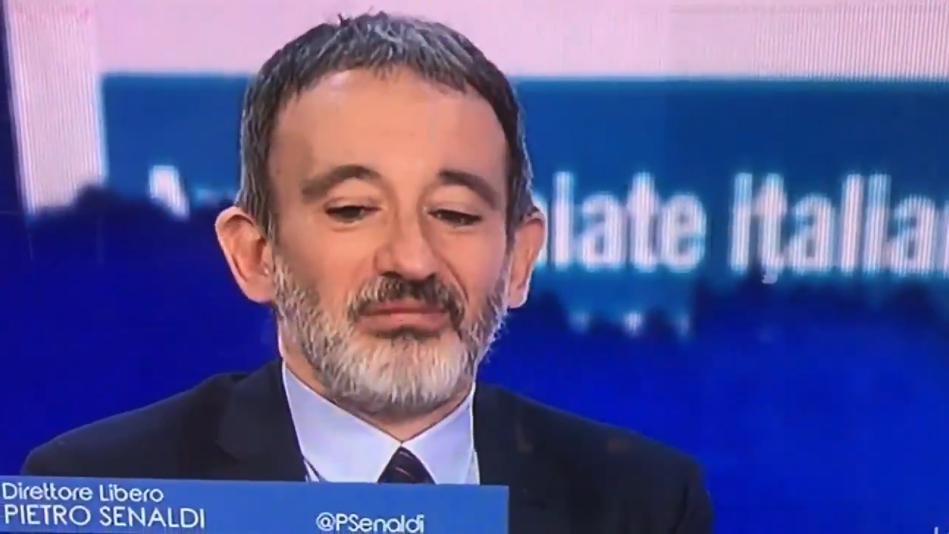 Il video del direttore di Libero che prova a spiegare quell’assurda prima pagina, e non ci riesce