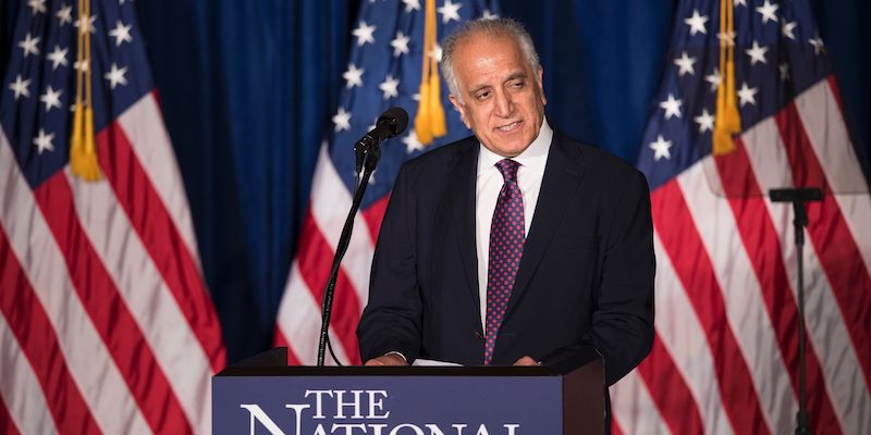 L'inviato statunitense per i colloqui con i talebani, Zalmay Khalilzad. (BRENDAN SMIALOWSKI/AFP/Getty Images)