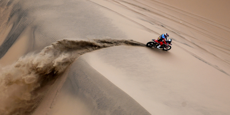 Jose Ignacio Florimo Cornejo durante l'ottava tappa del Rally Dakar, Perù, 15 gennaio
(FRANCK FIFE/AFP/Getty Images)