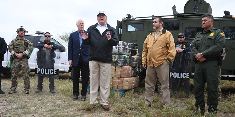 Il presidente degli Stati Uniti, Donald Trump, durante la sua visita in Texas (JIM WATSON/AFP/Getty Images)