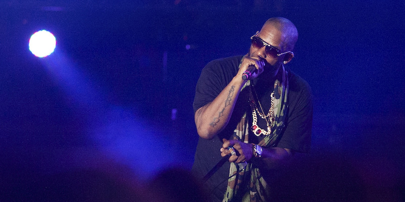 R. Kelly durante un concerto nel 2015 al Sun Life Stadium di Miami, Florida. (Aaron Gilbert / MediaPunch /IPX/AP)