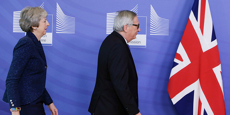 Theresa May e Jean-Claude Juncker, Bruxelles, 7 febbraio 2019 (ARIS OIKONOMOU/AFP/Getty Images)