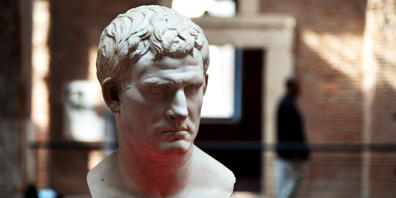 Un busto di Marco Vespasiano Agrippa nel museo dei Mercati di Traiano a Roma. (VINCENZO PINTO/AFP/Getty Images)