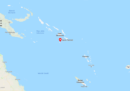 Una nave cargo incagliata nella barriera corallina delle Isole Salomone sta perdendo carburante in mare