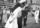 È morto il marinaio che dà un bacio a un'infermiera nella celebre foto di Times Square