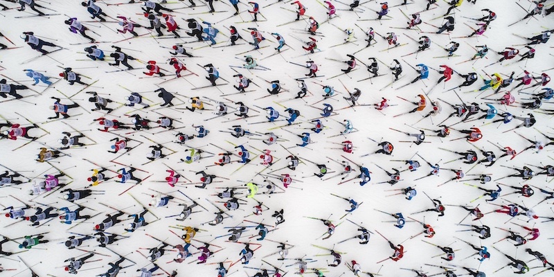 Sciatori a una gara di massa per professionisti e non, Ski-track of Russia, poco lontano da Mosca, 9 febbraio
(AP Photo/Dmitry Serebryakov)