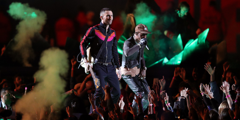 Adam Levine die Maroon 5 e Travis Scott sul palco di Atlanta (Patrick Smith/Getty Images)