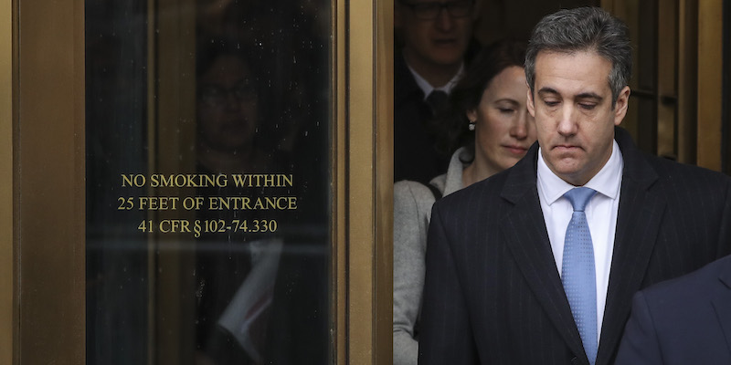 Michael Cohen, ex avvocato di Donald Trump, il 12 dicembre 2018 all'uscita dal tribunale di New York (Drew Angerer/Getty Images)