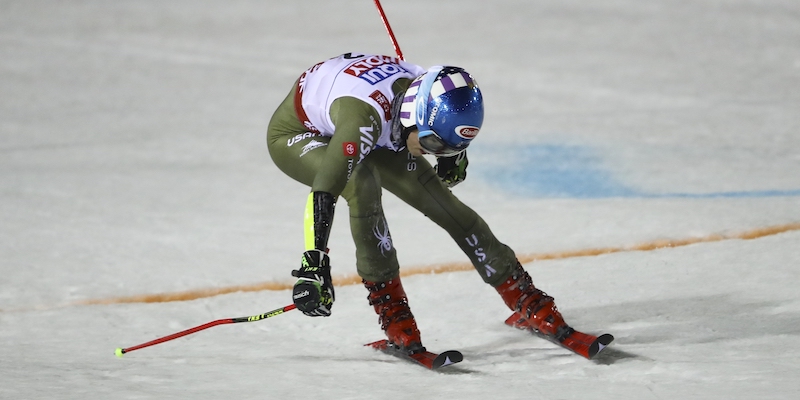 Mikaela Shiffrin taglia il traguardo dello slalom gigante ai Mondiali in Svezia
(AP Photo/Marco Trovati)