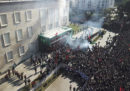 Ci sono stati scontri a Tirana in una manifestazione contro il primo ministro Edi Rama
