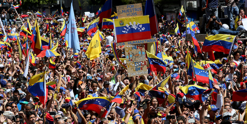 La manifestazione contro Maduro nel centro di Caracas (Edilzon Gamez/Getty Images)