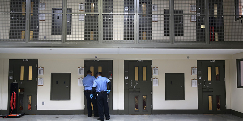 Il carcere di Adelanto, in California, gestito dal gruppo privato Geo Group, novembre 2013 (John Moore/Getty Images)