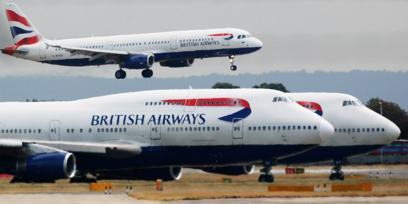 British Airways ha cancellato 81 voli in partenza dall'aeroporto di Heathrow per un problema ai suoi sistemi informatici
