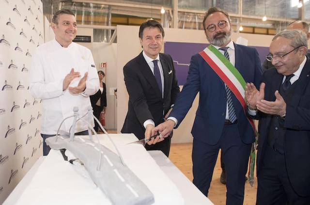 Il presidente del Consiglio, Giuseppe Conte, durante l'inaugurazione dello stabilimento 'Fincantieri Infrastructure' nel veronese, 11 marzo 2019 (ANSA/FILIPPO ATTILI/UFFICIO STAMPA PALAZZO CHIGI)