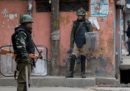 Almeno otto persone sono morte nei nuovi scontri in Kashmir tra India e Pakistan