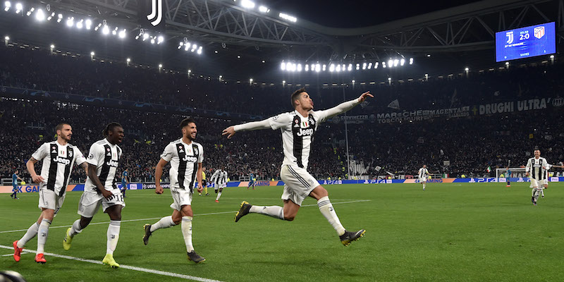 Cristiano Ronaldo esulta dopo il terzo gol segnato all'Atletico Madrid nel ritorno dei quarti di finale di Champions League (Tullio M. Puglia/Getty Images)