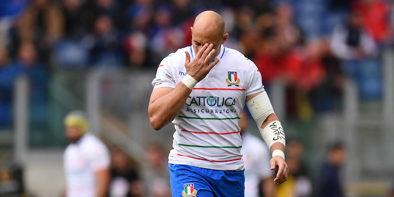 Sergio Parisse, capitano dell'Italia, dopo la sconfitta contro la Francia nel Sei Nazioni (Alfredo Falcone/LaPresse)