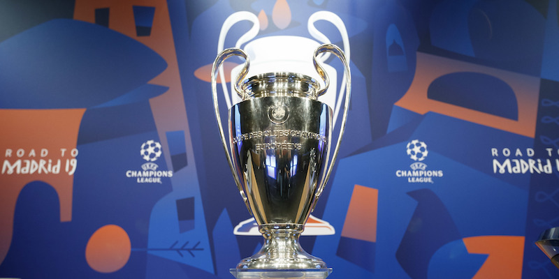 Il trofeo della Champions League nella sala sorteggi di Nyon (Salvatore Di Nolfi/Keystone via AP)