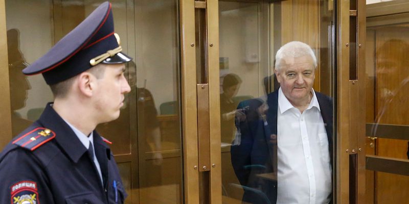 Frode Berg durante il processo in cui era imputato per spionaggio in un aula del tribunale di Mosca, in Russia. (Maxim ZMEYEV / AFP)