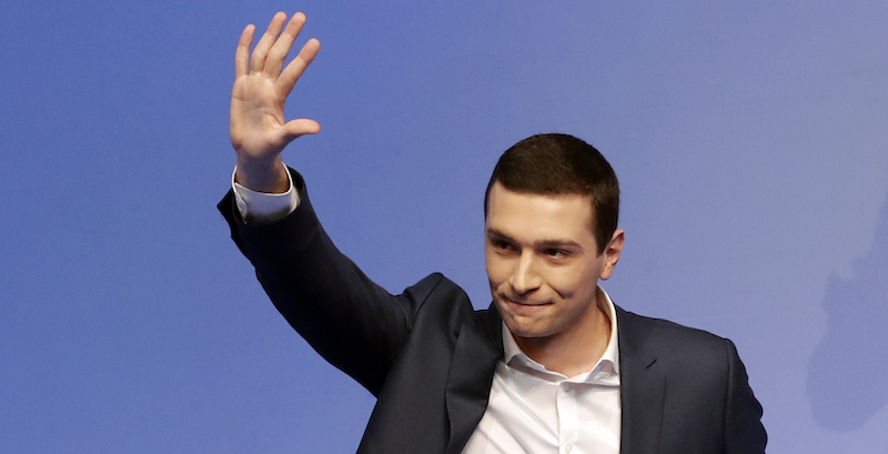 Jordan Bardella durante un incontro della campagna elettorale a Parigi. (AP Photo/Christophe Ena)