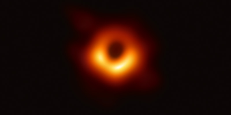 (Event Horizon Telescope)