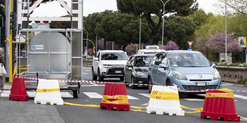 Via Cristoforo Colombo chiusa in vista della gara di sabato del campionato di Formula E (ANSA/MASSIMO PERCOSSI)