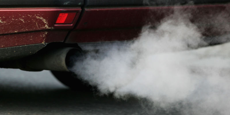 La Commissione Europea dice che BMW, Daimler e Volkswagen si sarebbero messe d'accordo per limitare lo sviluppo di tecnologie anti inquinamento