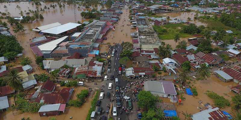 Fotografia aerea di Bengkulu, a Sumatra, il 27 aprile 2019, dopo un'inondazione (DIVA MARHA / AFP)